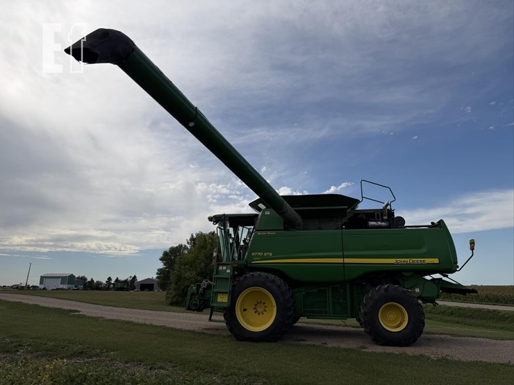 2009-john-deere-9770-sts-image-99