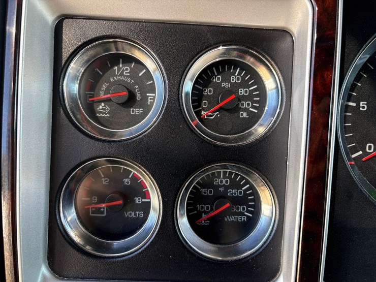 2023-kenworth-w900l-image-75