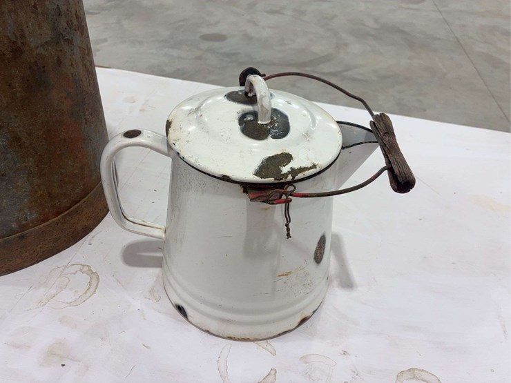vintage-coffee-pod-and-milk-can-image-4