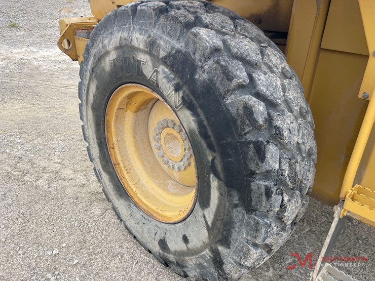 2001-caterpillar-924g-image-9
