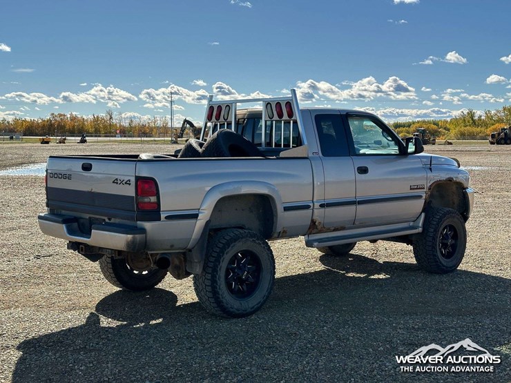 1999-dodge-ram-2500-image-3