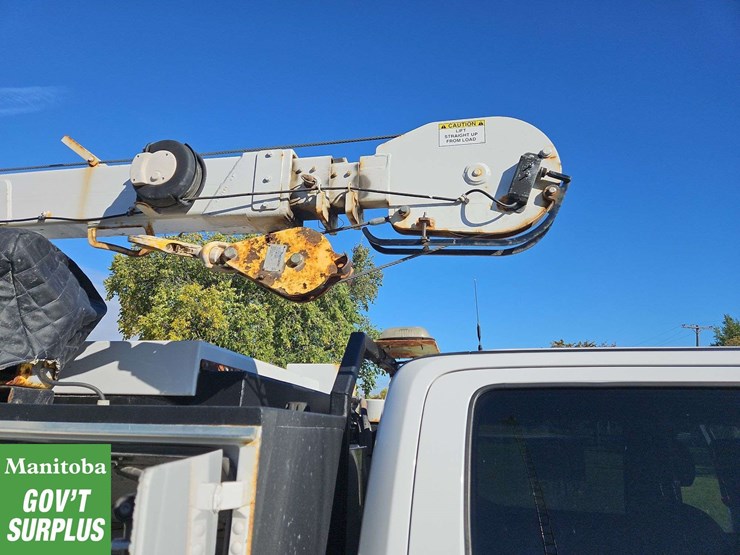 2017-ford-f550-image-36
