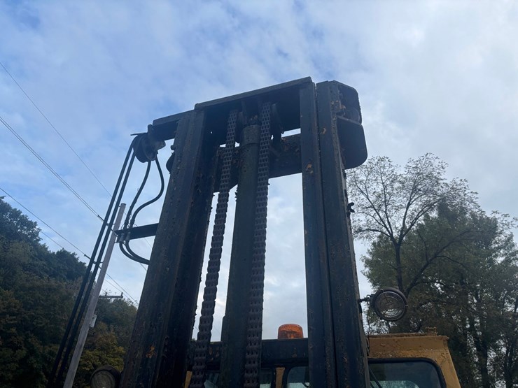 caterpillar-v180-image-55