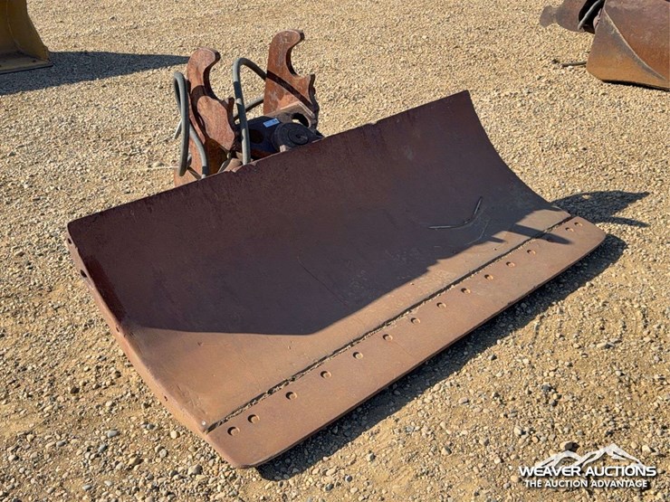 excavator-hydraulic-chuck-blade-image-2