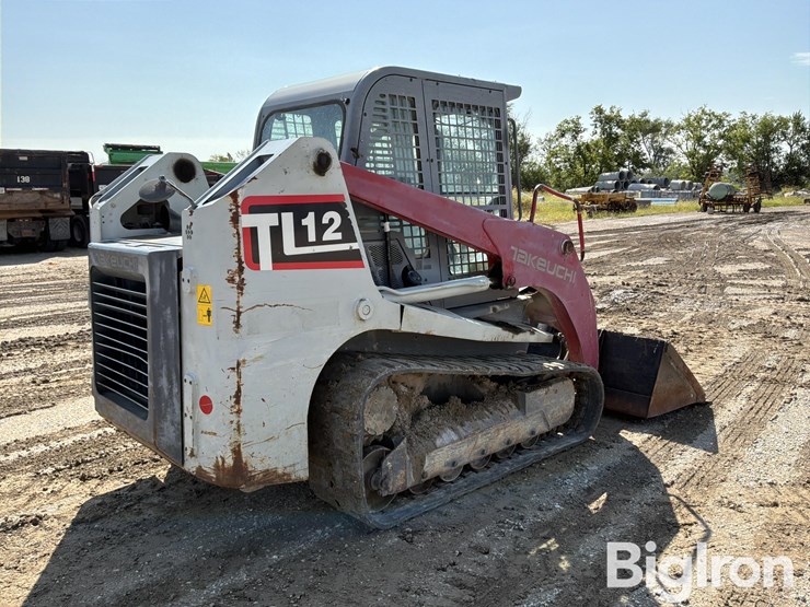 2015-takeuchi-tl12-image-5