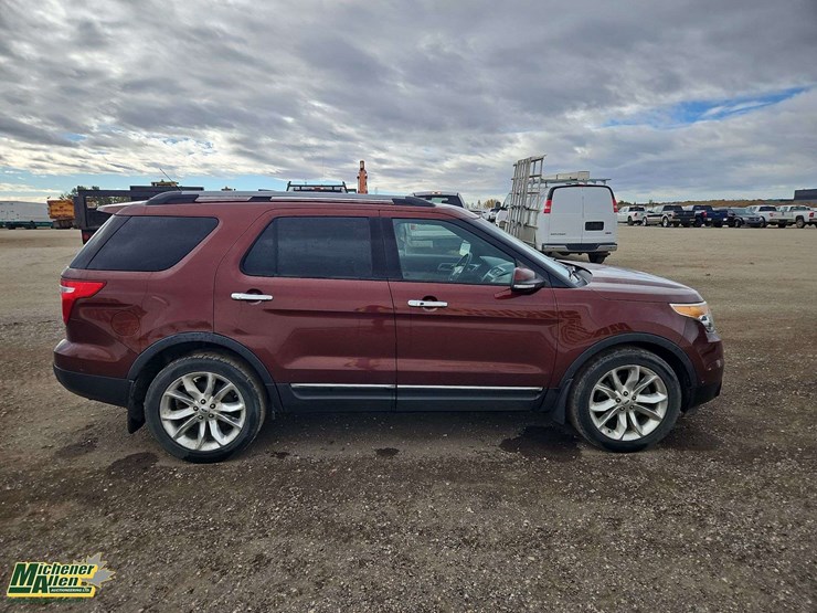 2015-ford-explorer-limited-image-8