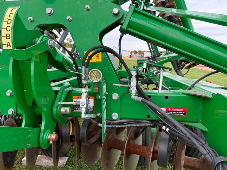 john-deere-2623-image-52
