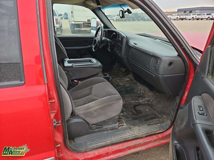 gmc-sierra-2500hd-image-26