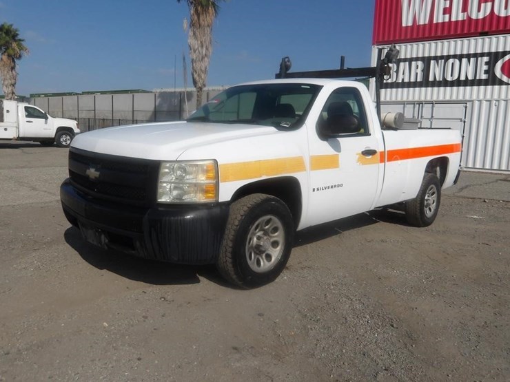 2007-chevrolet-silverado-1500-image-2