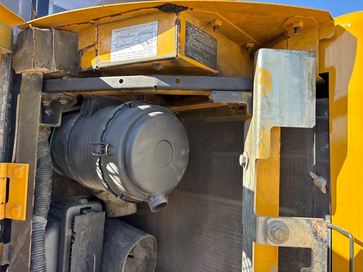 deere-85g-image-43
