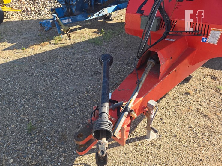 2023-kuhn-knight-ps260t-image-17