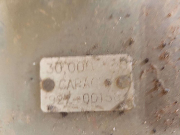 15-ton-pneumatic-truck-jack-image-2