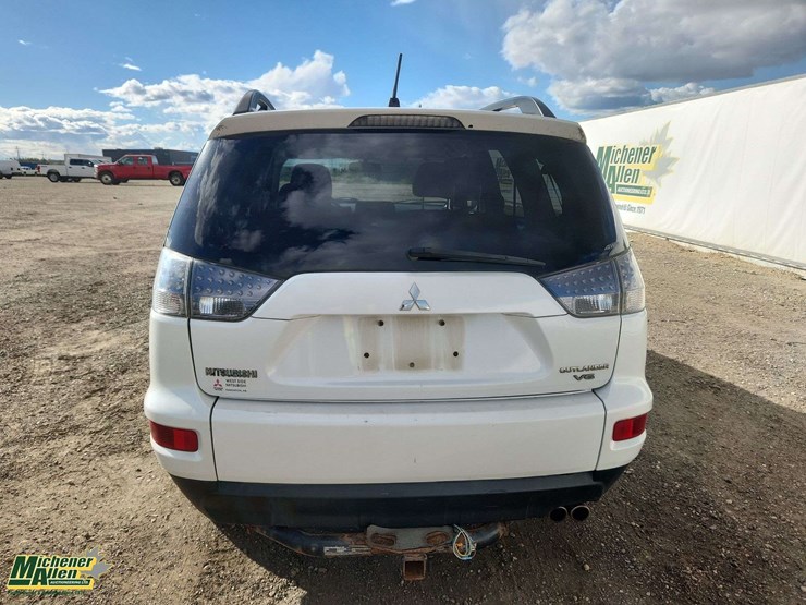 2010-mitsubishi-outlander-image-6