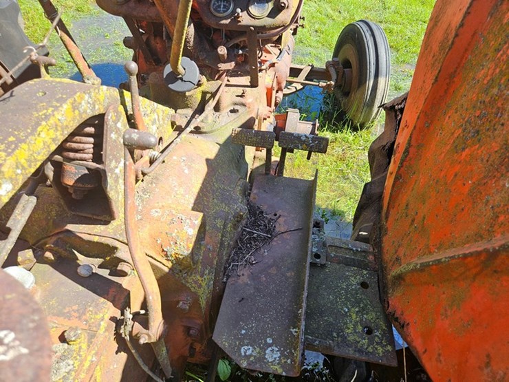 #2523-•-case-tractor-image-23