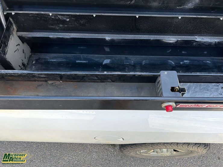 2015-dodge-2500-image-25
