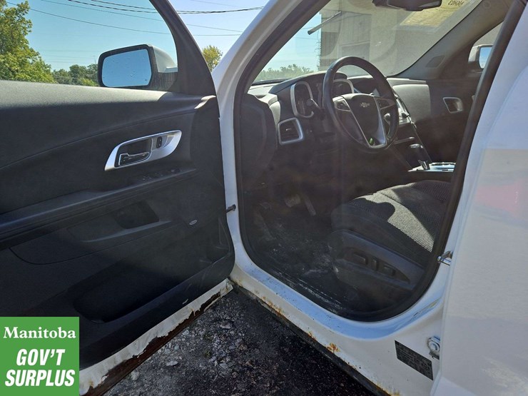 2017-chevrolet-equinox-image-16