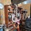 red-shop-crane-with-hydraulic-lift-and-chain-hoist-image-2