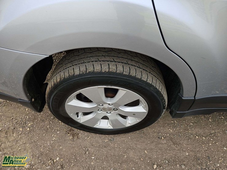 2012-subaru-outback-image-10