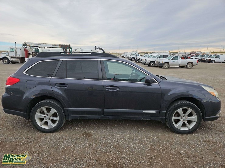 2011-subaru-outback-image-7