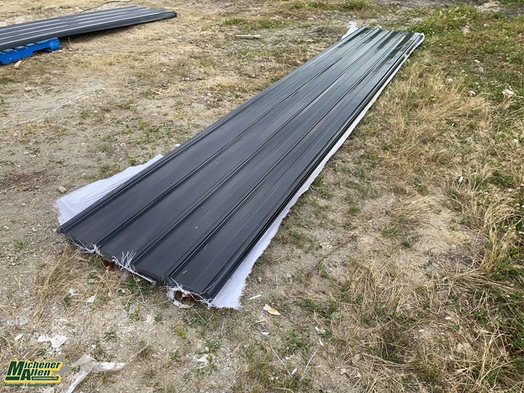 black-metal-siding-18ft-(approximately-50-pieces)-image-1