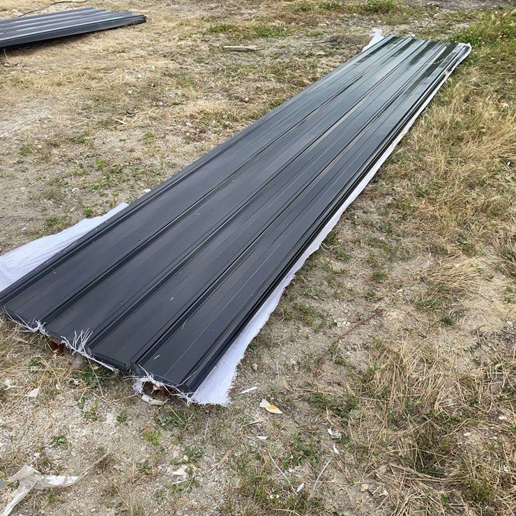 Black Metal Siding 18ft (Approximately 50 Pieces)