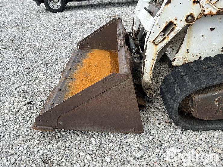 2012-bobcat-t190-image-12