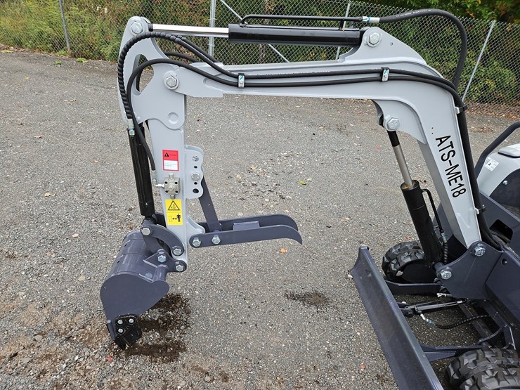 ats-me18-mini-excavator-image-10