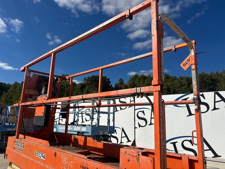 2016-jlg-2032es-image-10
