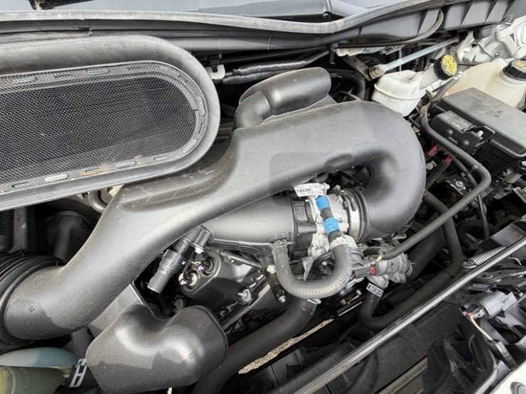 2019-ford-transit-image-12