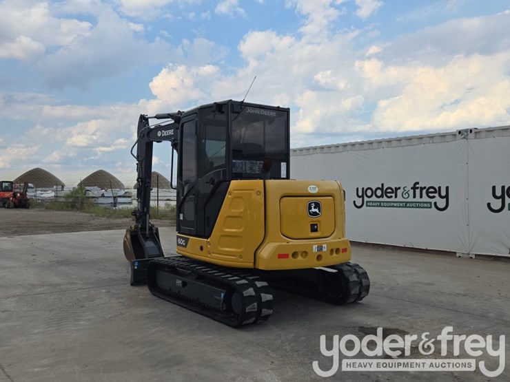 2020-deere-60g-image-3