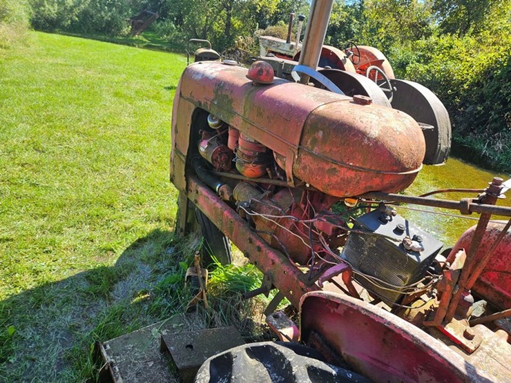 #2529-•-bf-avery-model-a-tractor-image-25