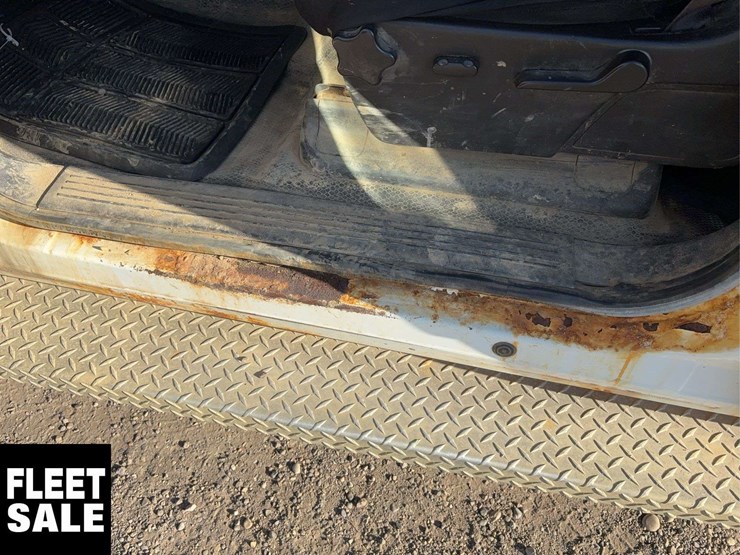 2011-chevrolet-silverado-2500hd-image-40