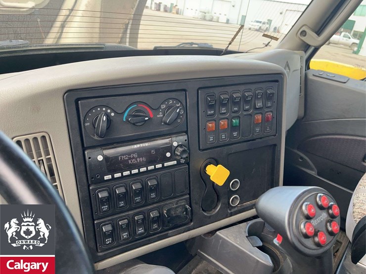 2019-international-workstar-7400-image-16