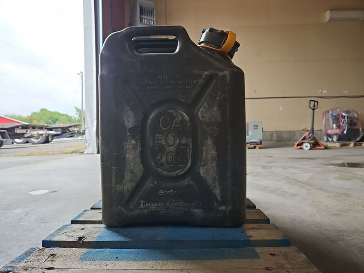 4-20l-diesel-fuel-cans-image-4