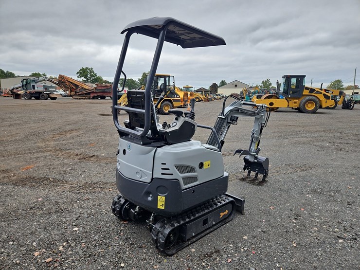 ats-me18-mini-excavator-image-5