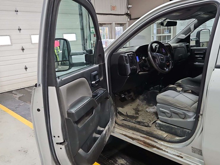 2014-gmc-sierra-1500-image-10