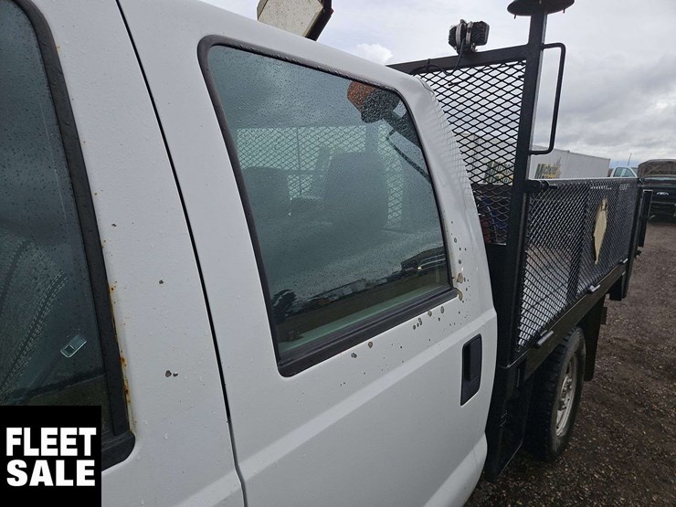 2015-ford-f350-image-32