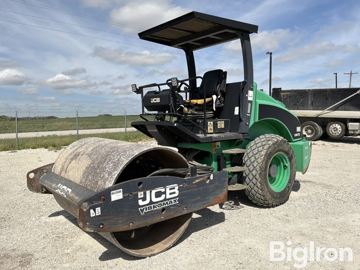 2013-jcb-vibromax-vm75-vibratory-smooth-drum-roller-image-1