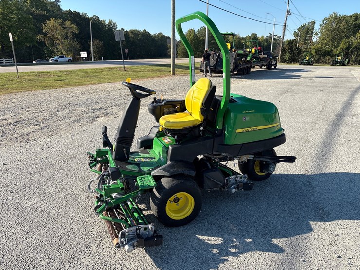 john-deere-2500e-image-1