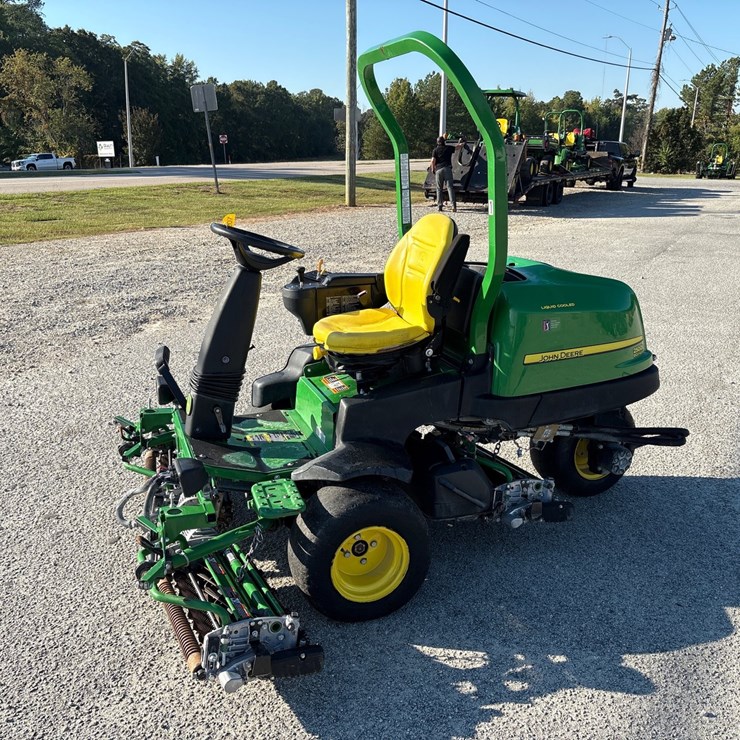 JOHN DEERE 2500E