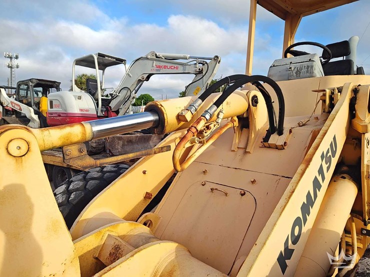 1999-komatsu-wa380-image-23