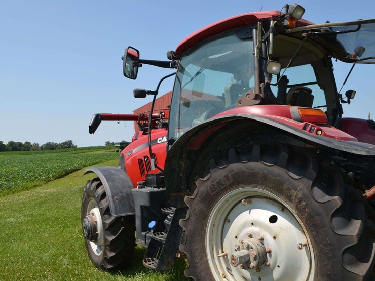 case-ih-125-image-11