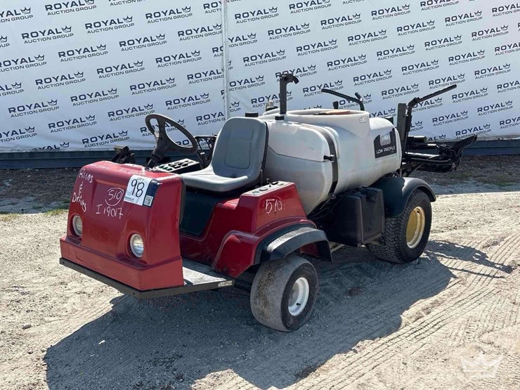 2010-toro-multi-pro-1750-175-gallon-low-profile-turf-sprayer-image-1
