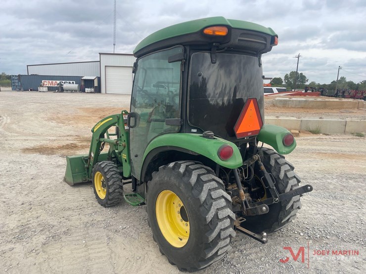 john-deere-3320-image-5