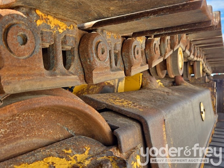 2018-komatsu-d61ex-24-image-12