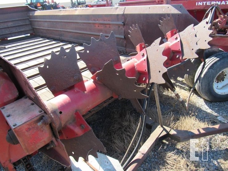 new-holland-791-image-7