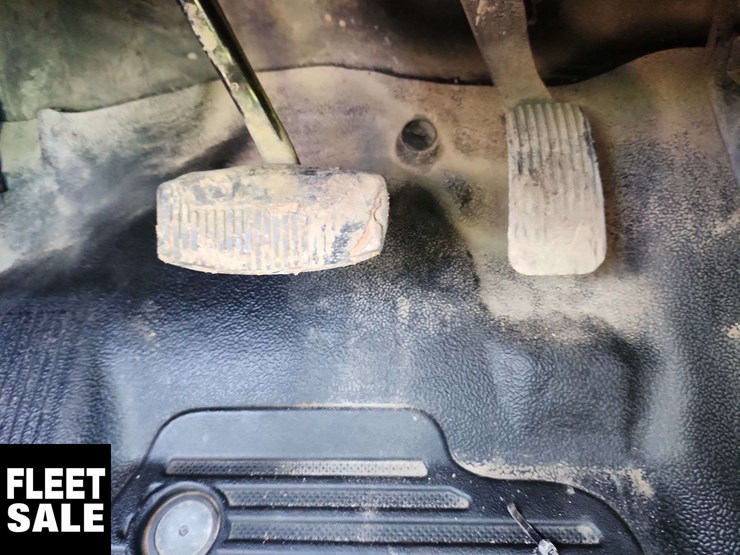 2021-ford-f350-image-22