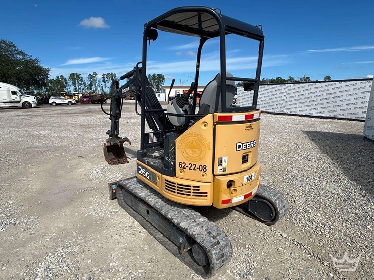 2015-deere-26g-image-4