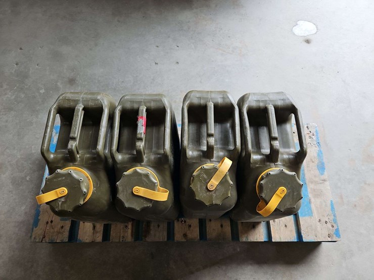 4-20l-diesel-fuel-cans-image-6