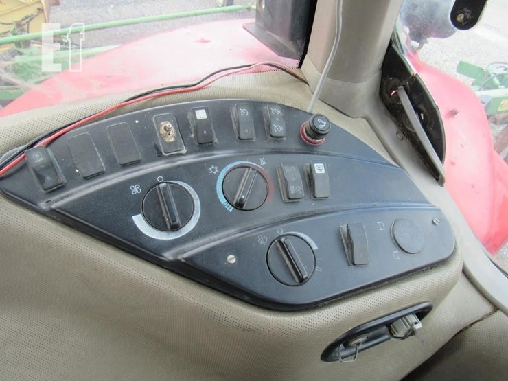 2008-case-ih-magnum-245-image-32